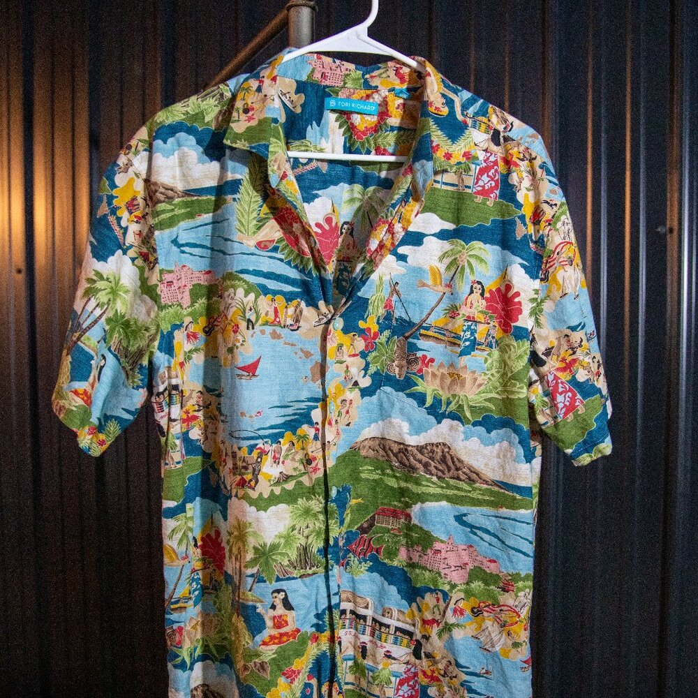 Tori Richard Hawaiian